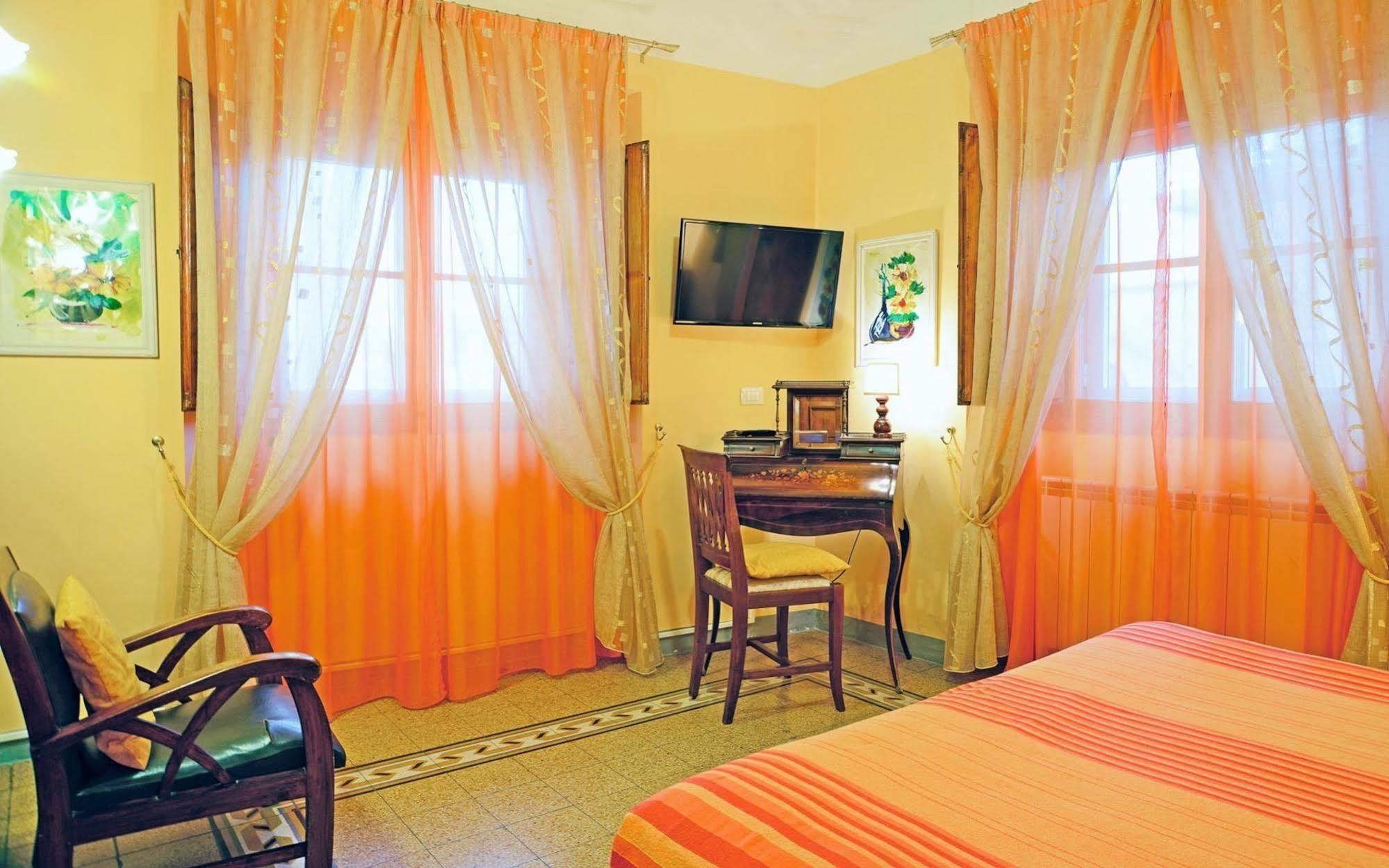 Sani Tourist House Hotel Firenze Kültér fotó